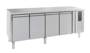 700 TABLE RÉFRIGÉRÉE 4 PORTES