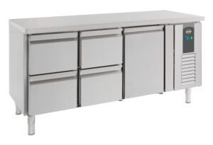 700 TABLE RÉFRIGÉRÉE 1 PORTE ET 4 TIROIRS
